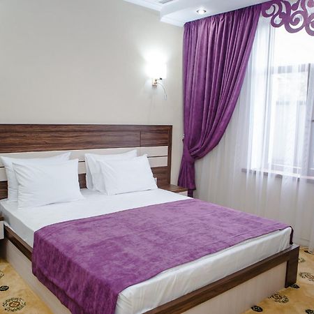 Luxury House Hotel Shymkent Eksteriør billede
