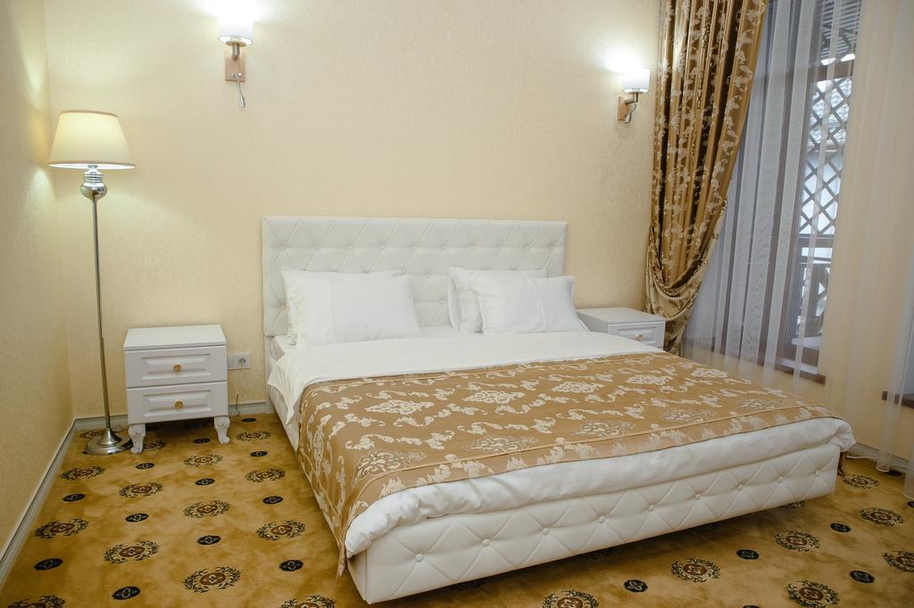 Luxury House Hotel Shymkent Eksteriør billede