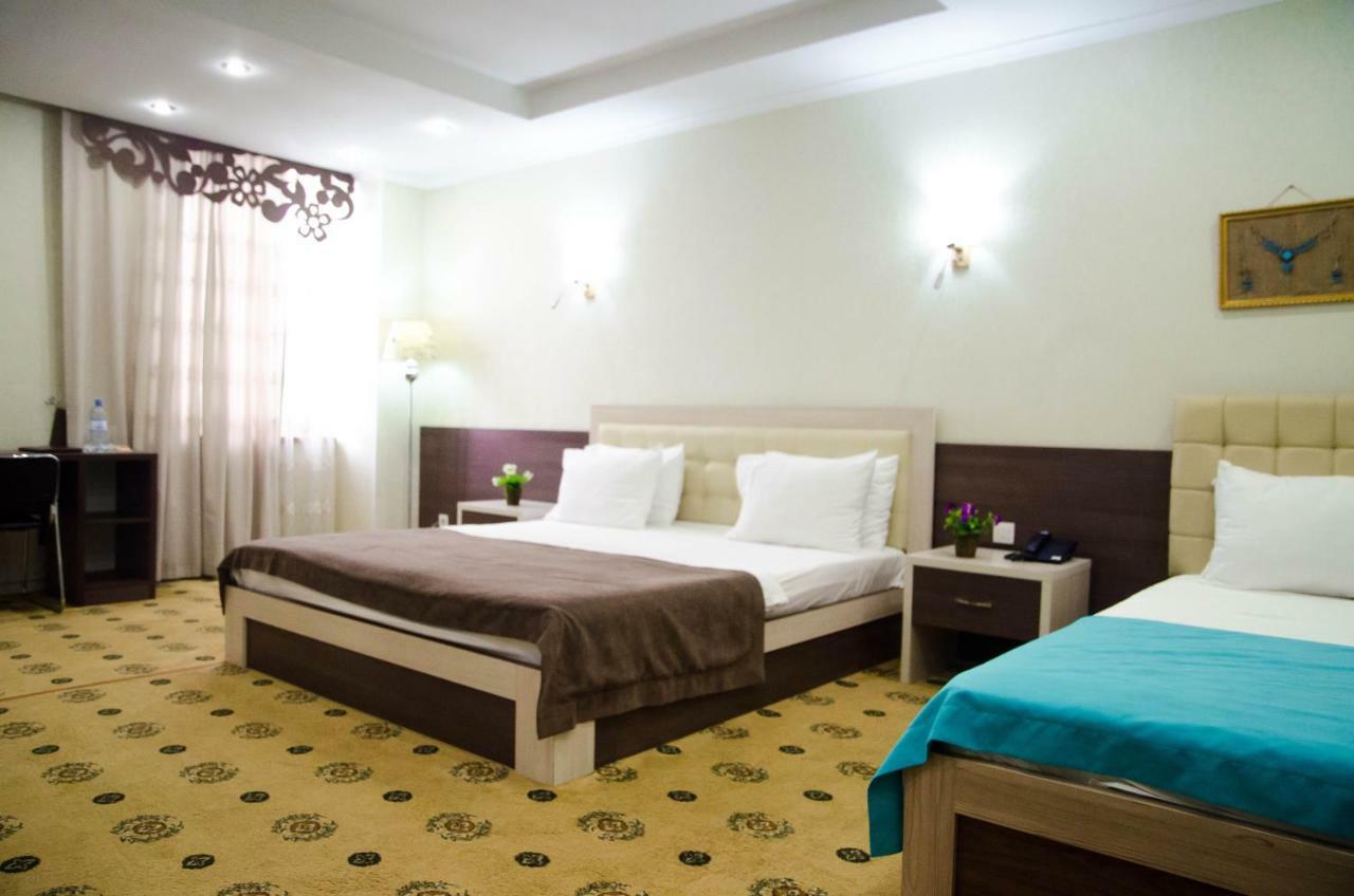 Luxury House Hotel Shymkent Eksteriør billede