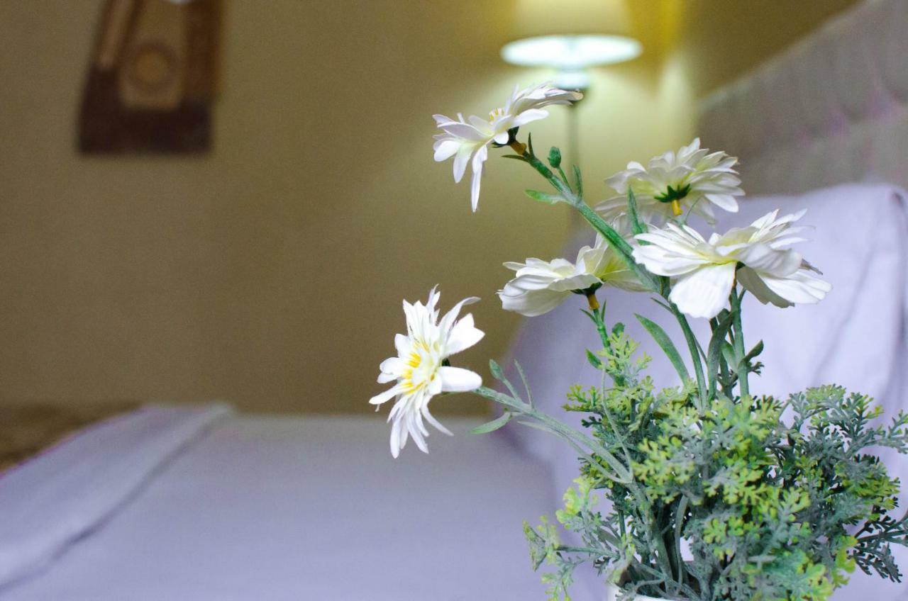 Luxury House Hotel Shymkent Eksteriør billede