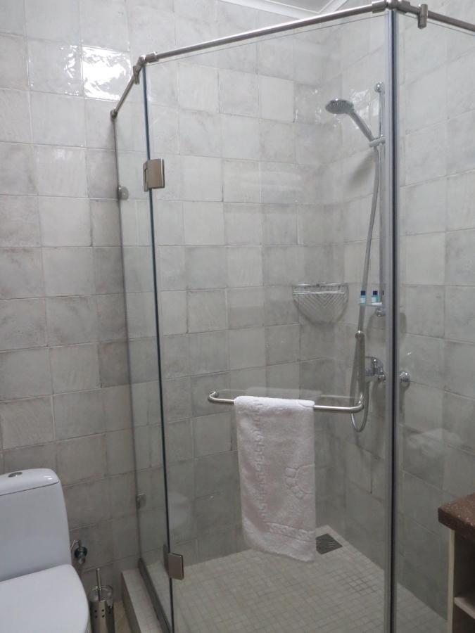 Luxury House Hotel Shymkent Eksteriør billede
